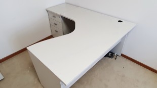 Escritorio izquierdo