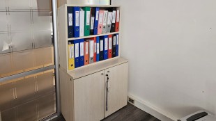 Guardado con estantes