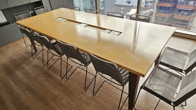 Mesa 12 personas