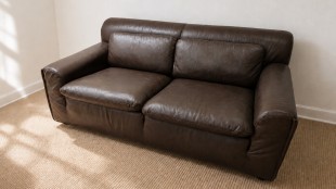 Sofa cuero